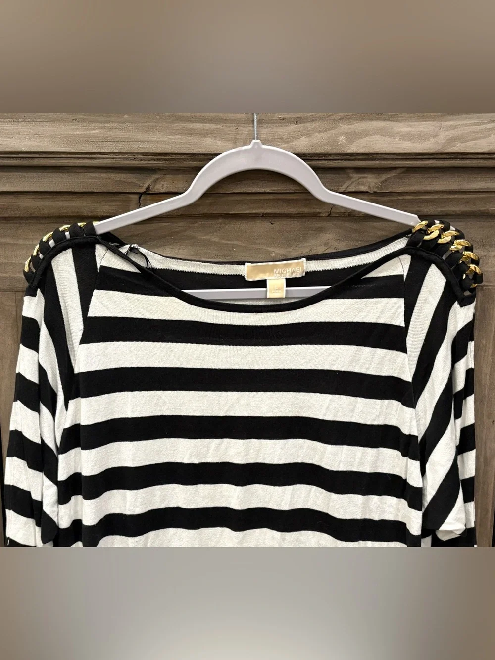 EUC Women’s MICHAEL KORS Black/White Stripe Gold Metal Accent Light Sweater (L)